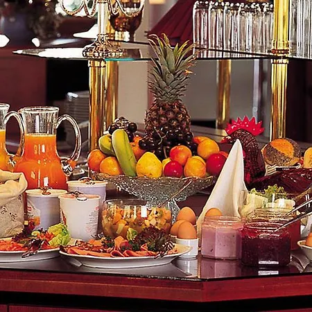 Am Goldenen Strauss Hotell Görlitz