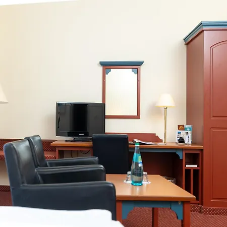 Akzent Am Goldenen Strauss Отель 3*