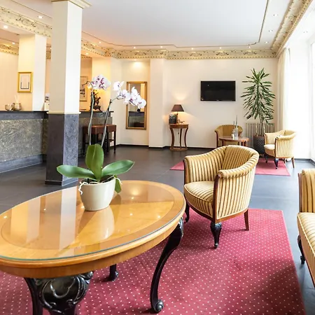 Akzent Am Goldenen Strauss