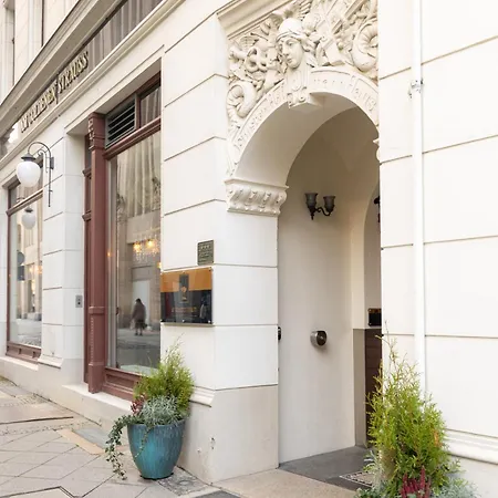 Akzent Am Goldenen Strauss Отель 3*