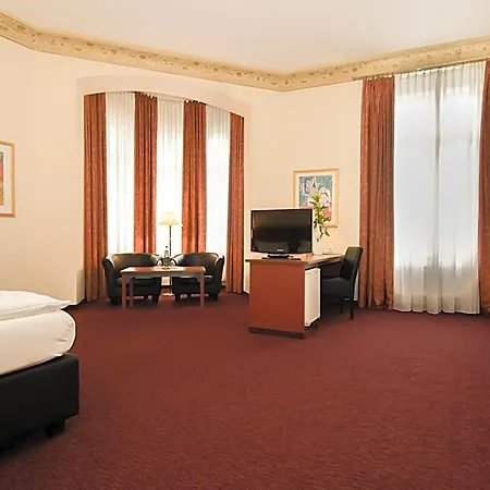 Am Goldenen Strauss