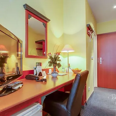 Akzent Am Goldenen Strauss Görlitz