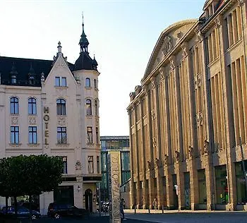 Akzent Am Goldenen Strauss