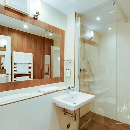 Отель Akzent Am Goldenen Strauss