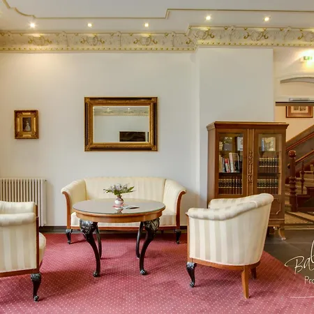 Отель Akzent Am Goldenen Strauss 3*