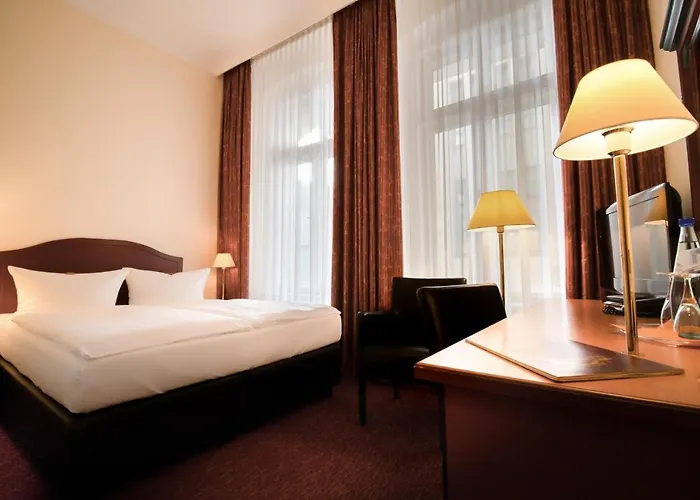 Akzent Am Goldenen Strauss غورليتز