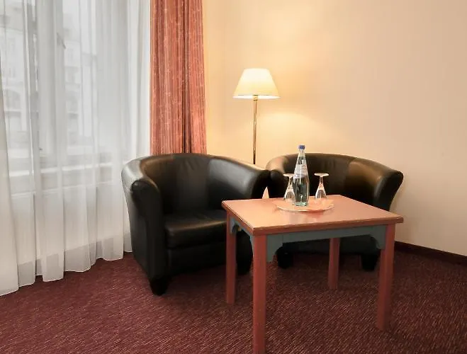 Akzent Am Goldenen Strauss غورليتز