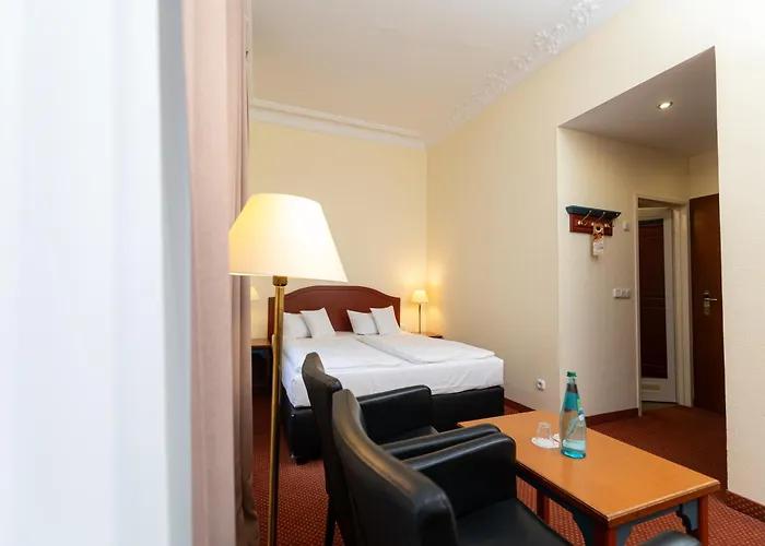 Akzent Am Goldenen Strauss فندق