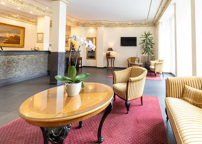 Akzent Am Goldenen Strauss