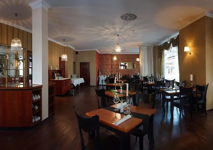 Akzent Am Goldenen Strauss فندق