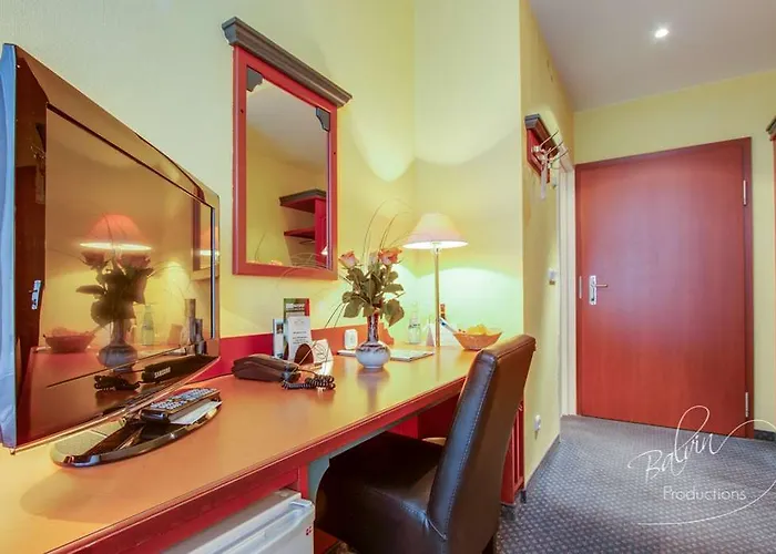 Akzent Am Goldenen Strauss غورليتز